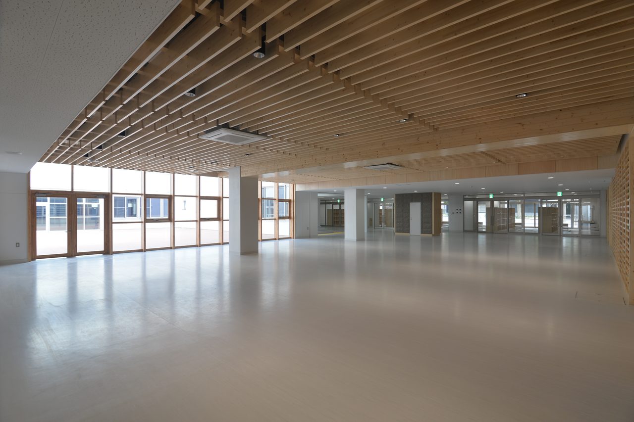 校舎棟ホール1
